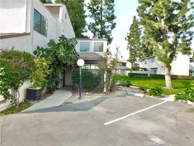 MLS: RS23209565 Condo For Sale