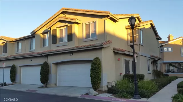 MLS: RS23224595 Condo For Sale