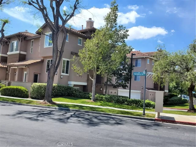 MLS: RS24075291 Condo For Sale