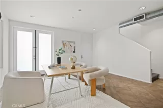 Photo #4: RS24082655 Listing 