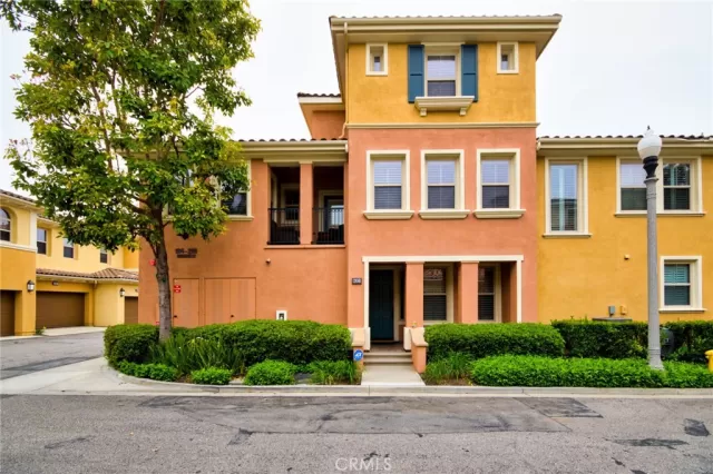 MLS: RS24083805 Condo For Sale