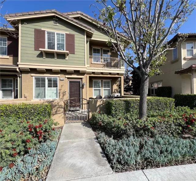 MLS: RS24086366 Condo For Sale