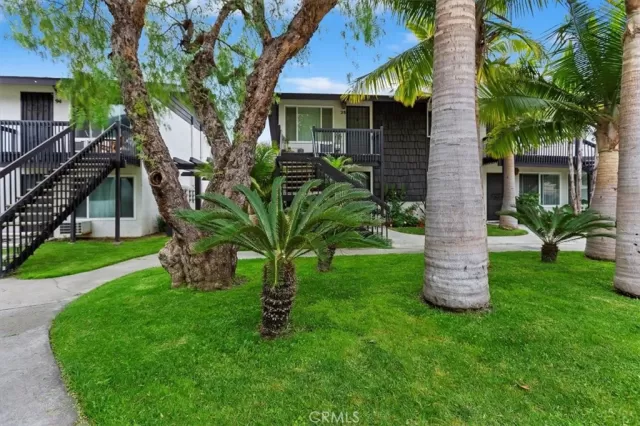 MLS: RS24115173 Condo For Sale