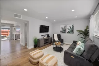 Photo #2: RS24119165 Listing 