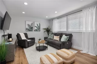 Photo #3: RS24119165 Listing 