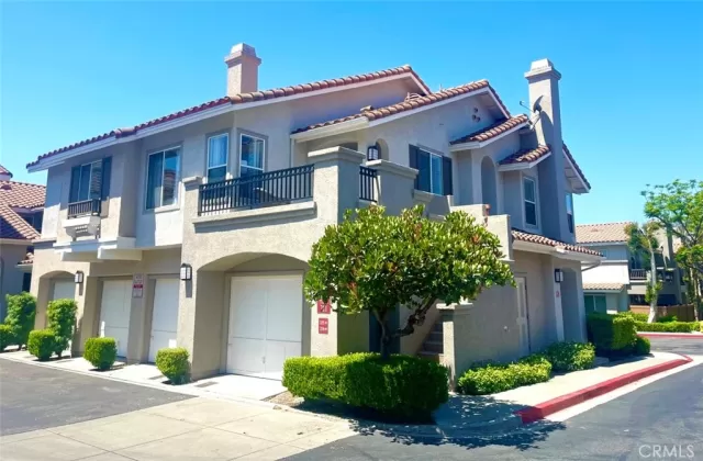 MLS: RS24126171 Condo For Sale