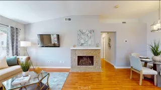 Photo #4: RS24126171 Listing 