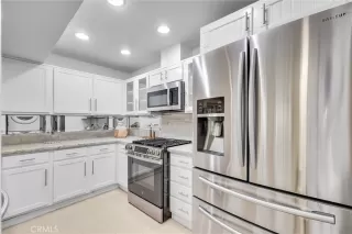 Photo #5: RS24184047 Listing