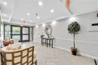 Photo #6: RS24184047 Listing