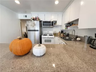 Photo #4: RS24221582 Listing 