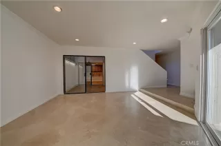 Photo #4: RS24234704 Listing