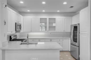 Photo #3: RS25000076 Listing 