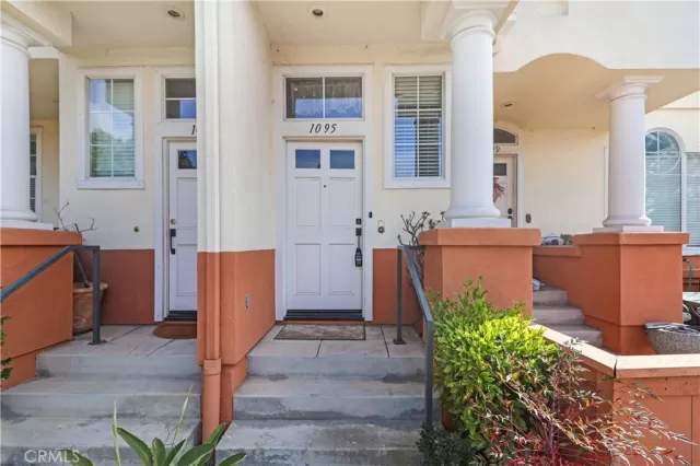 MLS: RS25021738 Condo For Sale