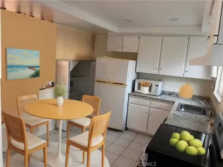 Photo #6: RS25023990 Listing 