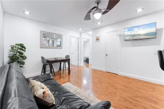 Photo #4: RS25029113 Listing 