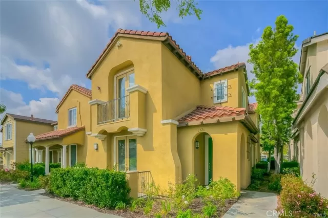 MLS: RS25033440 Condo For Sale