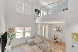 Photo #4: RS25044766 Listing