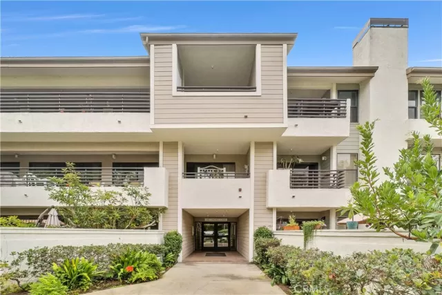 MLS: RS25054457 Condo For Sale