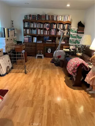 Photo #6: RS25066788 Listing