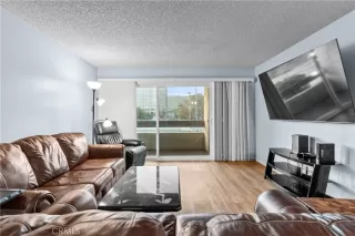 Photo #5: RS25098443 Listing 