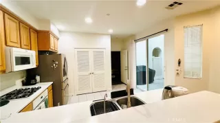 Photo #5: RS25103369 Listing 