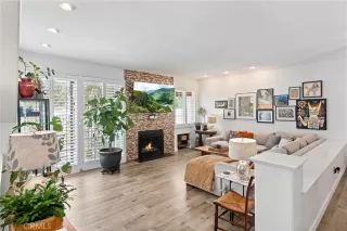 Photo #6: RS25113710 Listing 