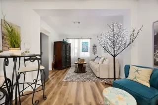 Photo #6: RS25114663 Listing