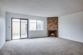 Photo #5: RS25121029 Listing 