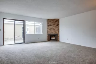 Photo #6: RS25121029 Listing 