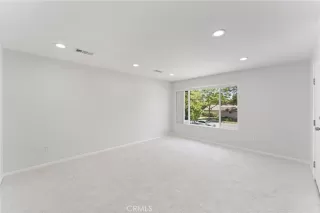 Photo #6: RS25124383 Listing 