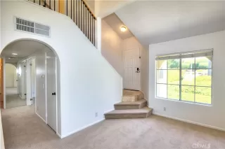 Photo #4: RS25140060 Listing