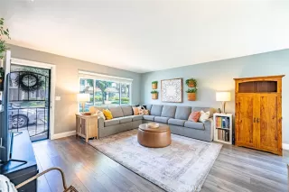 Photo #4: RS25162035 Listing