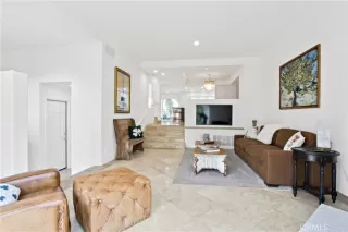 Photo #5: RS25163101 Listing 