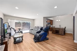 Photo #5: RS25165647 Listing 