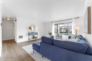 Photo #5: RS25170079 Listing 