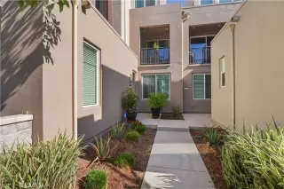 Photo #2: RS25220593 Listing 