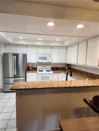 Photo #5: RS25233280 Listing 