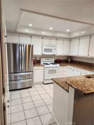 Photo #6: RS25233280 Listing 