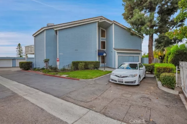 MLS: RS25237122 Condo For Sale