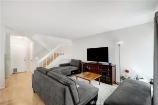 Photo #4: RS25238779 Listing 