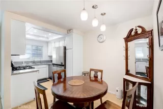 Photo #5: RS25238779 Listing 