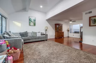 Photo #2: RS25256136 Listing 