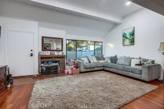 Photo #4: RS25256136 Listing 