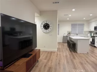 Photo #4: RS25265299 Listing 