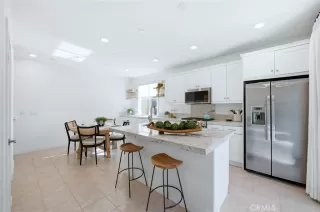 Photo #6: RS25270604 Listing 