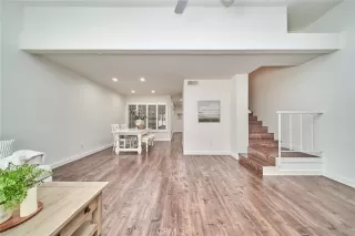 Photo #4: RS25282156 Listing 