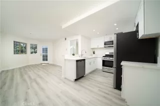 Photo #6: RS26011602 Listing 