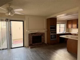 Photo #3: RS26014459 Listing