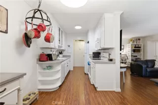 Photo #4: RS26031170 Listing 