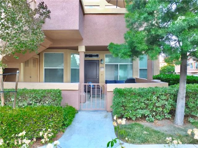 MLS: RS26035998 Condo For Sale